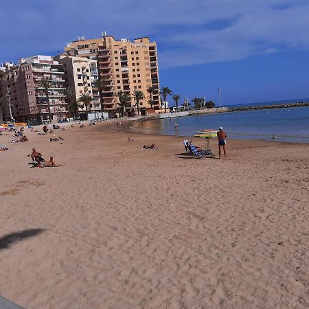Moderno Apartamento Familiar Junto Al Mar - Conejito Apartman Torrevieja Kültér fotó