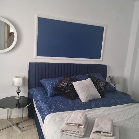 Moderno Apartamento Familiar Junto Al Mar - Conejito Apartman Torrevieja Kültér fotó