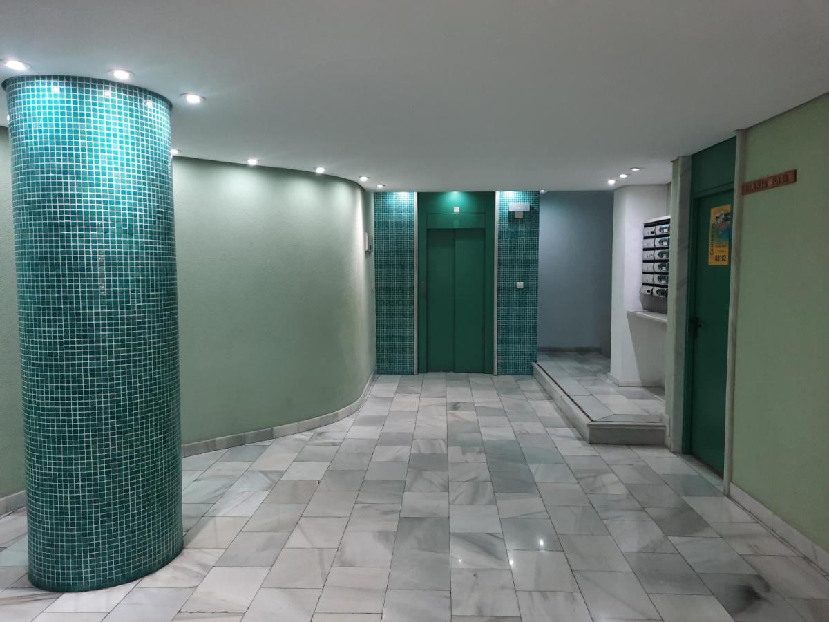 Moderno Apartamento Familiar Junto Al Mar - Conejito Apartman Torrevieja Kültér fotó