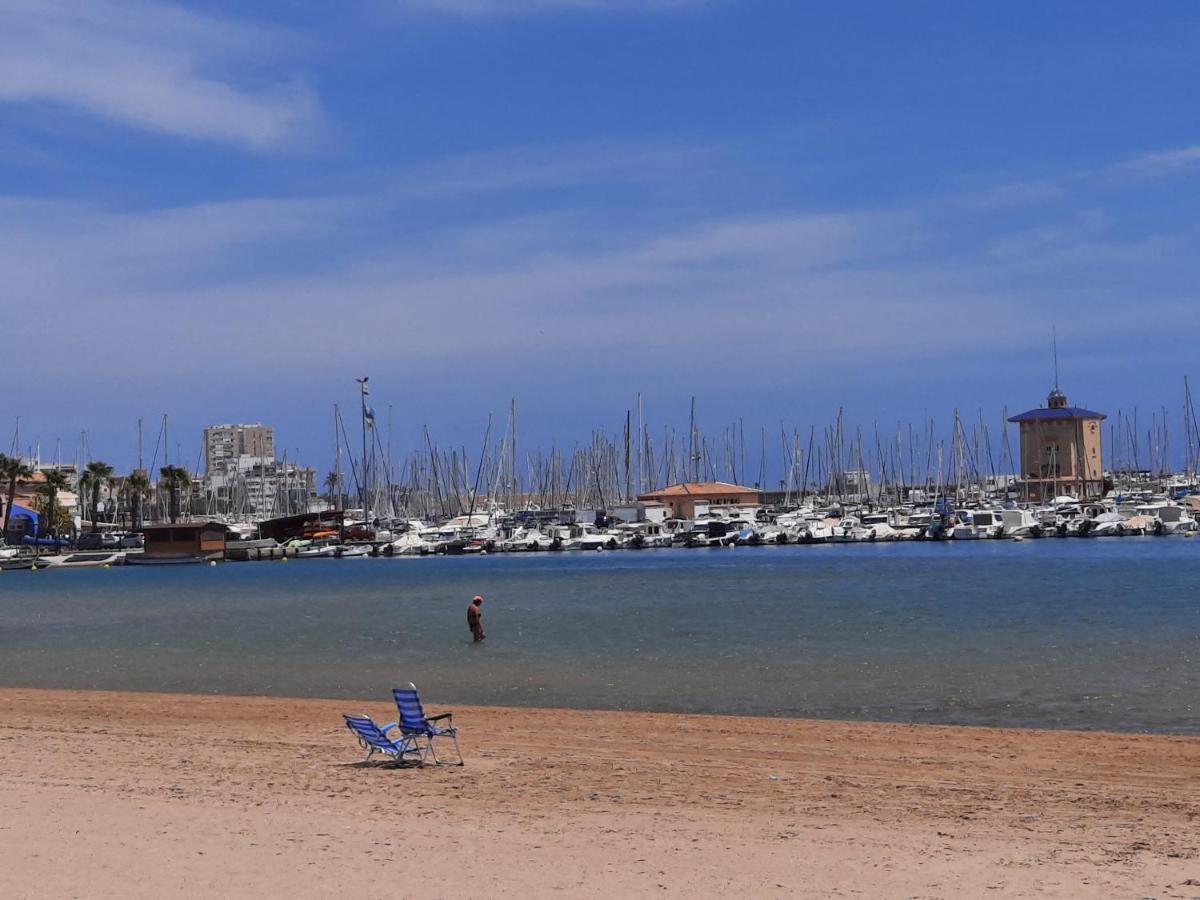 Moderno Apartamento Familiar Junto Al Mar - Conejito Apartman Torrevieja Kültér fotó