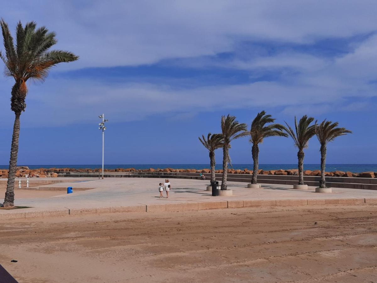 Moderno Apartamento Familiar Junto Al Mar - Conejito Apartman Torrevieja Kültér fotó