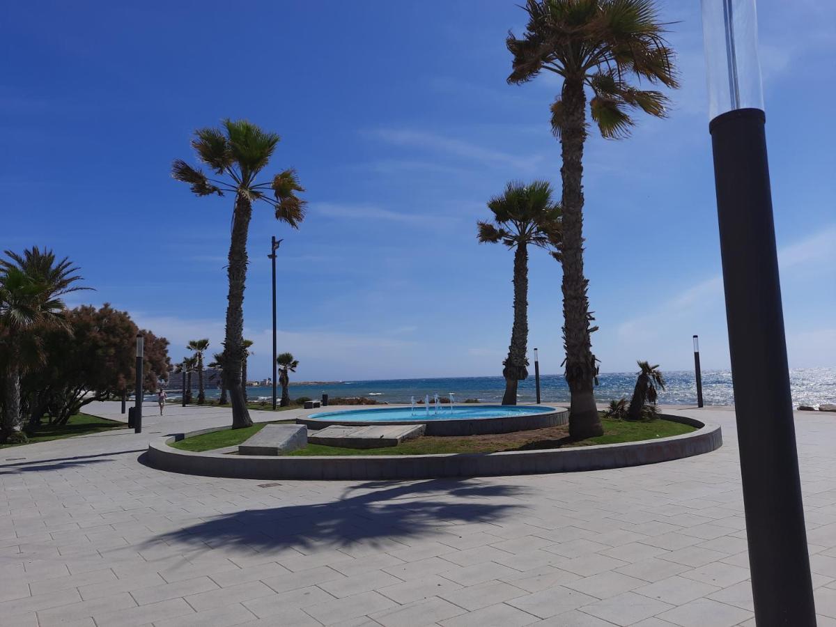 Moderno Apartamento Familiar Junto Al Mar - Conejito Apartman Torrevieja Kültér fotó