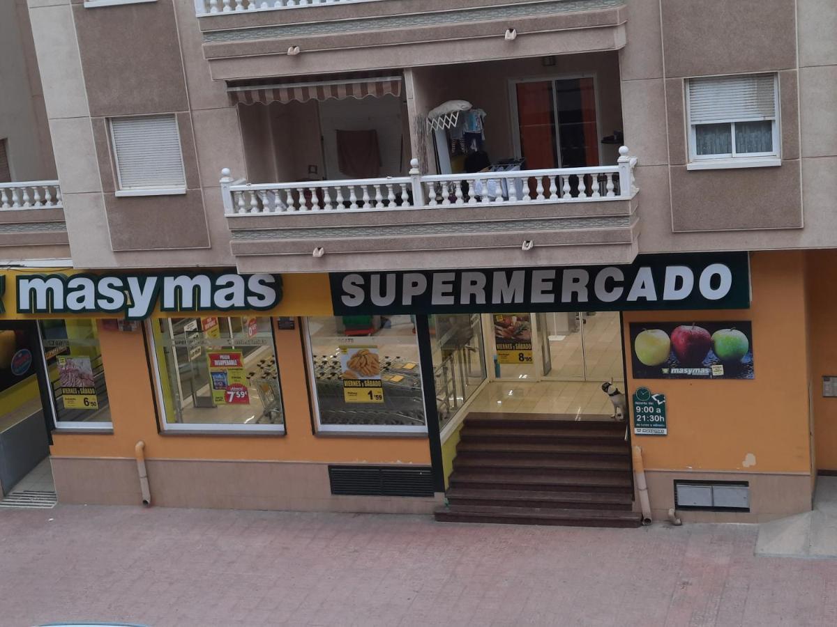 Moderno Apartamento Familiar Junto Al Mar - Conejito Apartman Torrevieja Kültér fotó