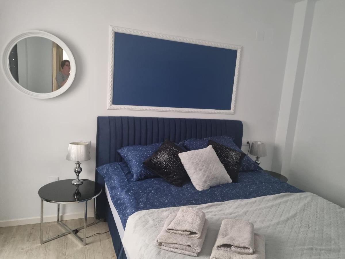 Moderno Apartamento Familiar Junto Al Mar - Conejito Apartman Torrevieja Kültér fotó