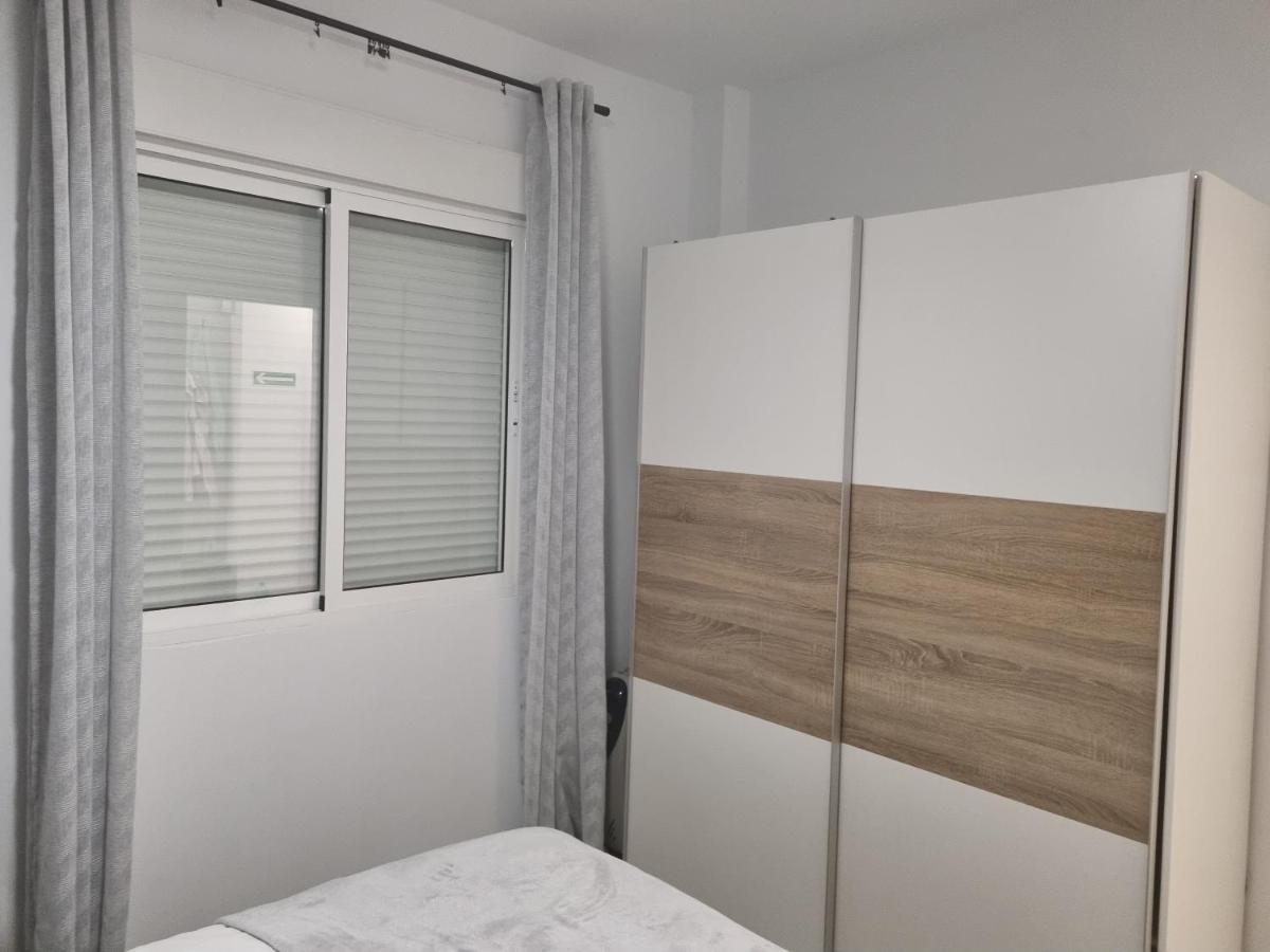 Moderno Apartamento Familiar Junto Al Mar - Conejito Apartman Torrevieja Kültér fotó